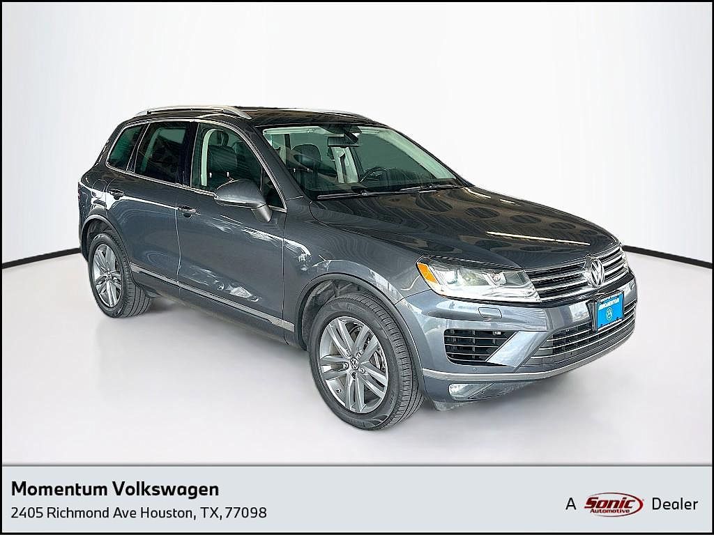 2016 Volkswagen Touareg Luxury image 0