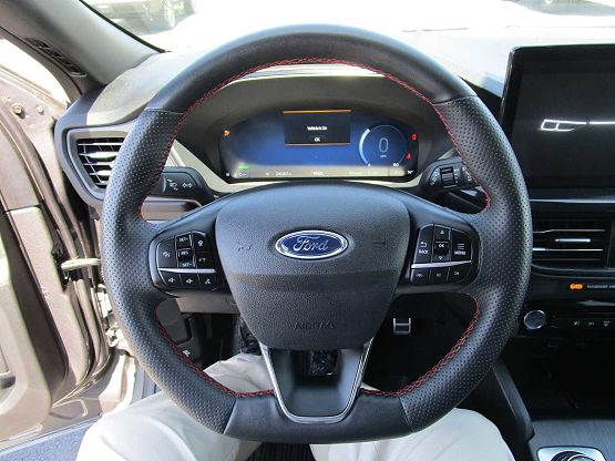 2023 Ford Escape ST-Line Elite photo 10