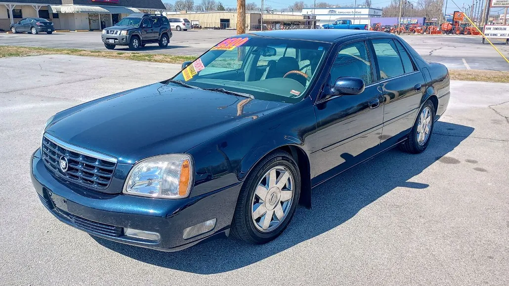 2004 Cadillac DeVille DTS image 1