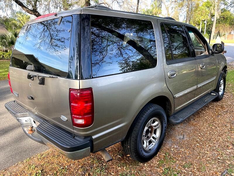 2002 Ford Expedition XLT image 5