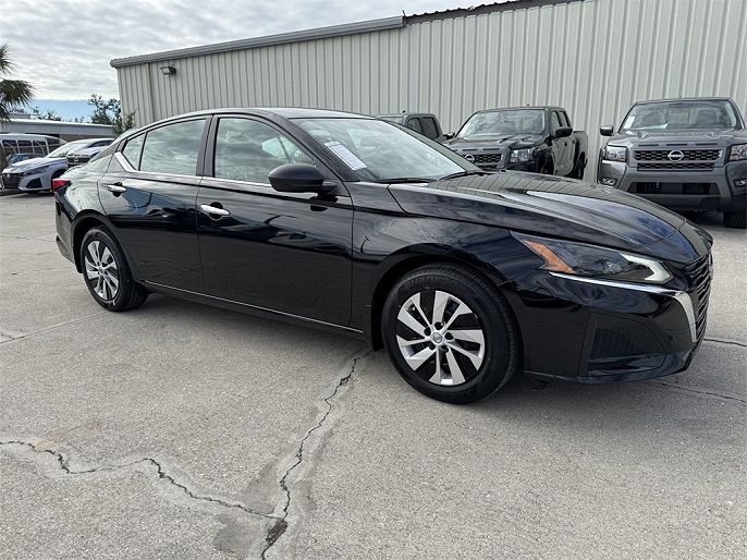 2025 Nissan Altima