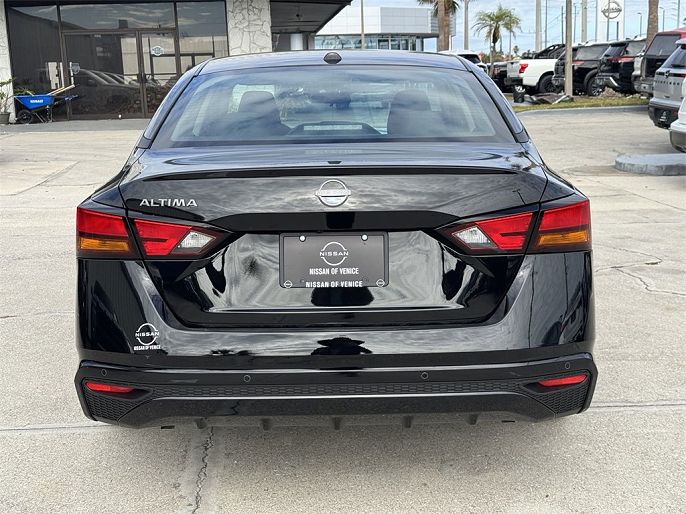 2025 Nissan Altima