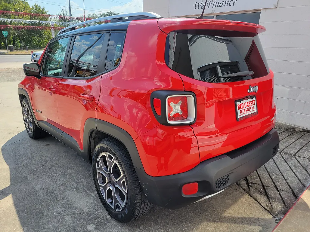 2015 Jeep Renegade Limited image 3