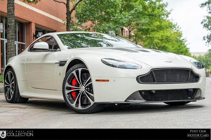 2017 Aston Martin V12 Vantage