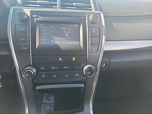 2017 Toyota Camry null image 14