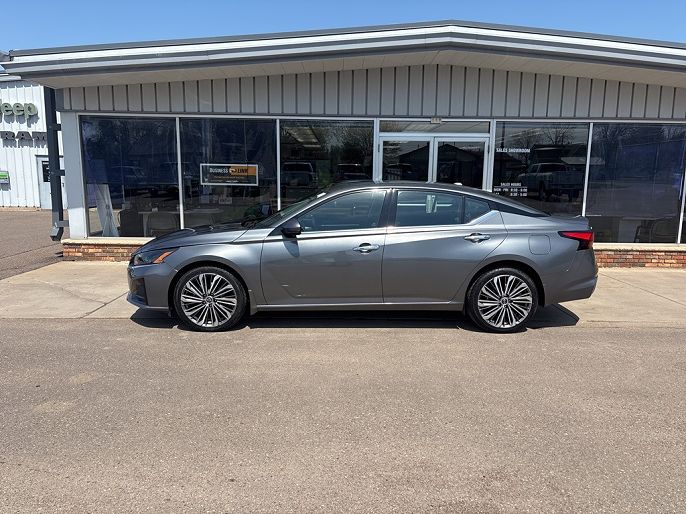 2023 Nissan Altima