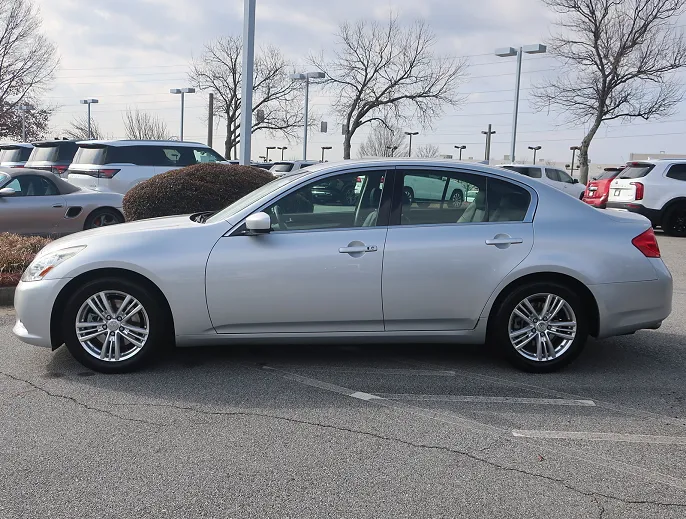 2011 Infiniti G37