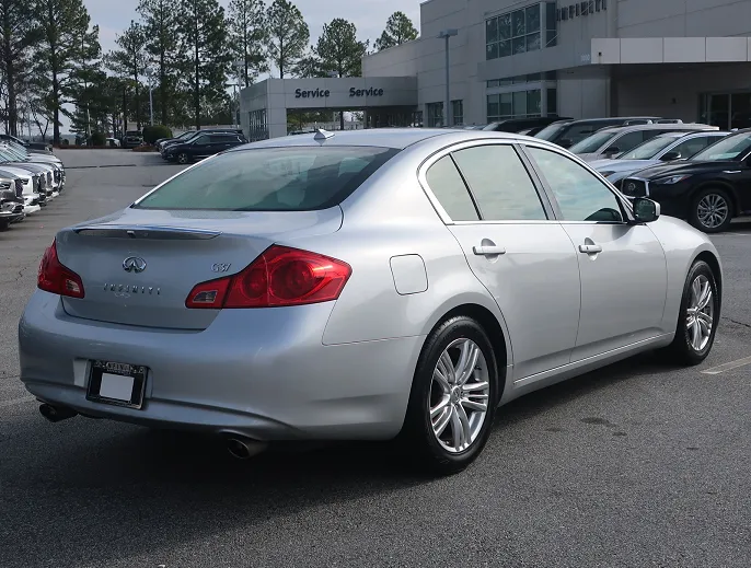 2011 Infiniti G37