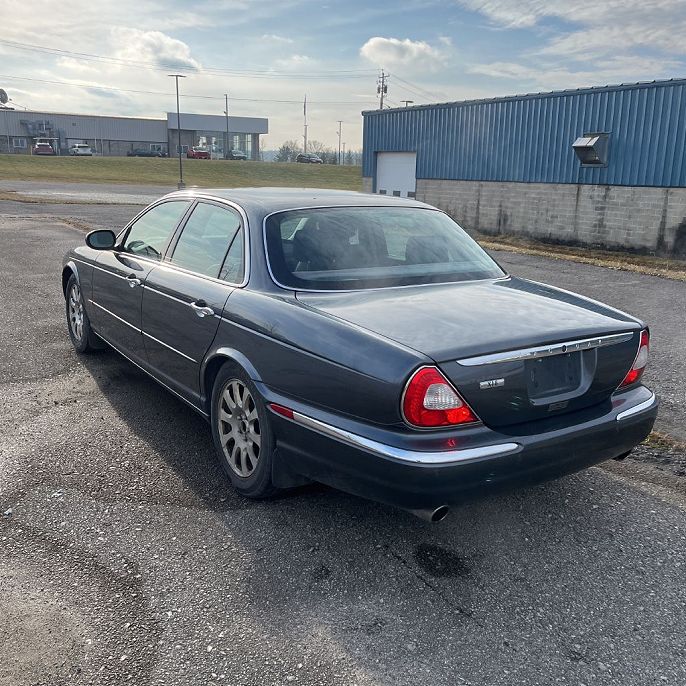 2004 Jaguar XJ