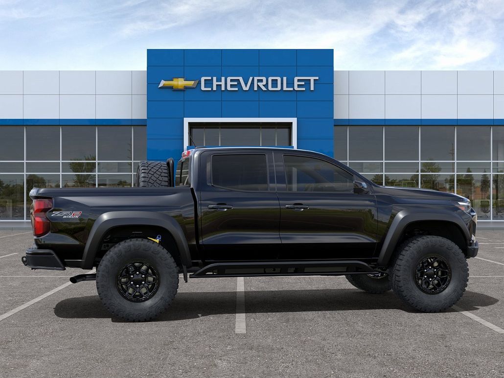2024 Chevrolet Colorado ZR2 image 4