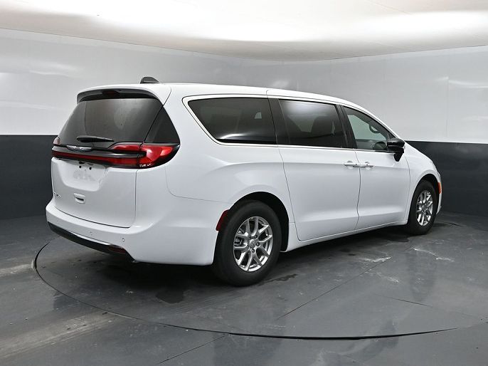 2026 Chrysler Pacifica