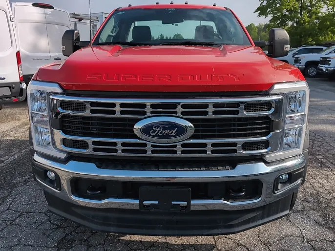 2025 Ford F-550
