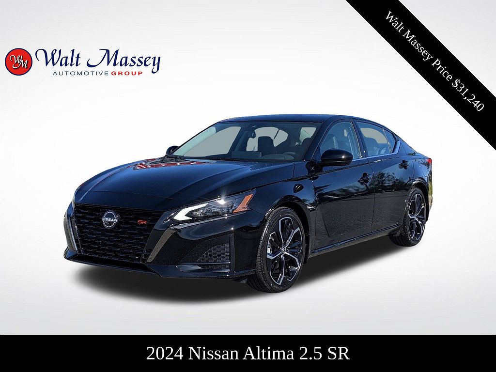 2024 Nissan Altima SR image 3
