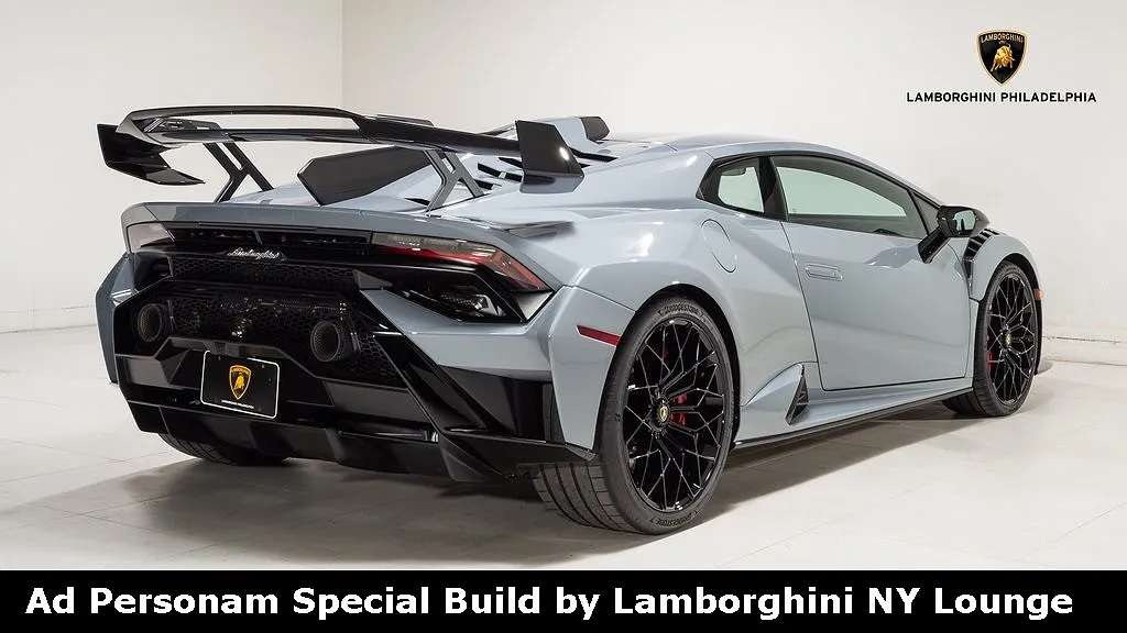 2024 Lamborghini Huracan STO image 4