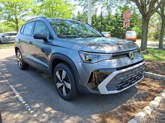 2025 Volkswagen Taos