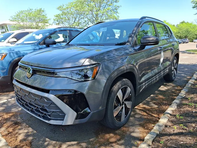 2025 Volkswagen Taos