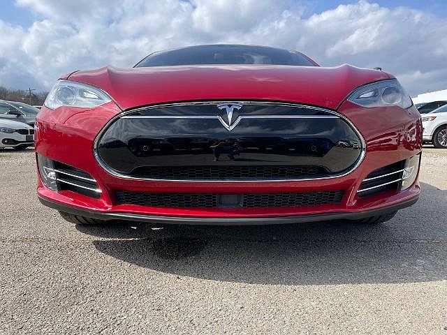2015 Tesla Model S 85D image 2