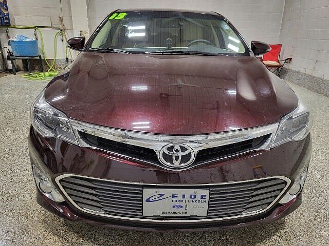 2013 Toyota Avalon XLE image 2