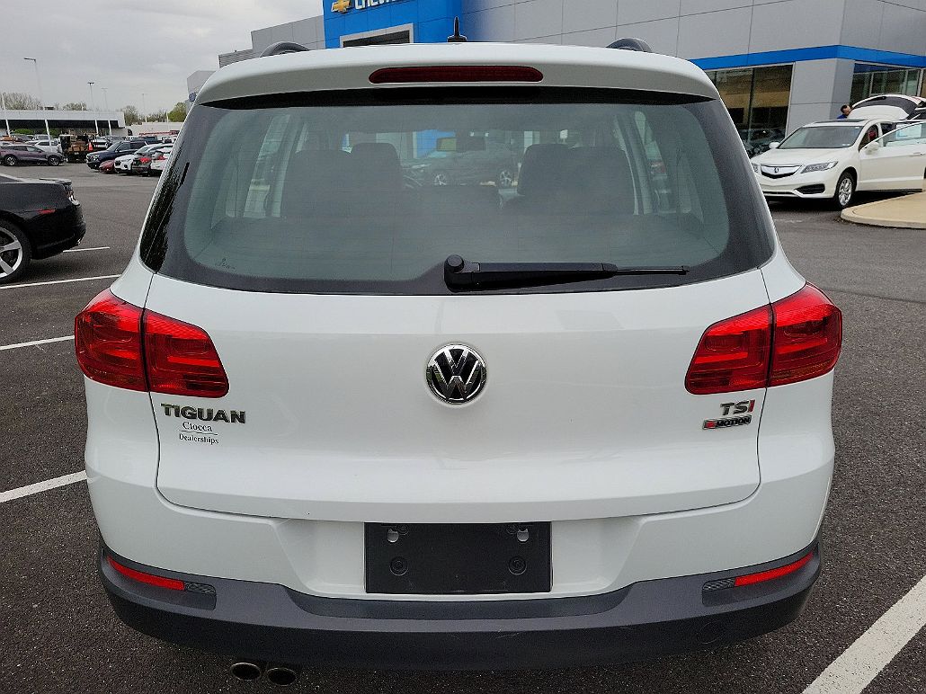 2016 Volkswagen Tiguan S image 4