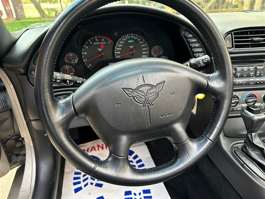 1998 Chevrolet Corvette null image 33