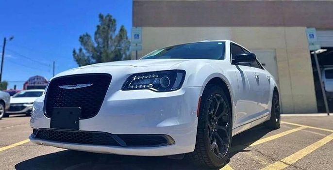 2019 Chrysler 300
