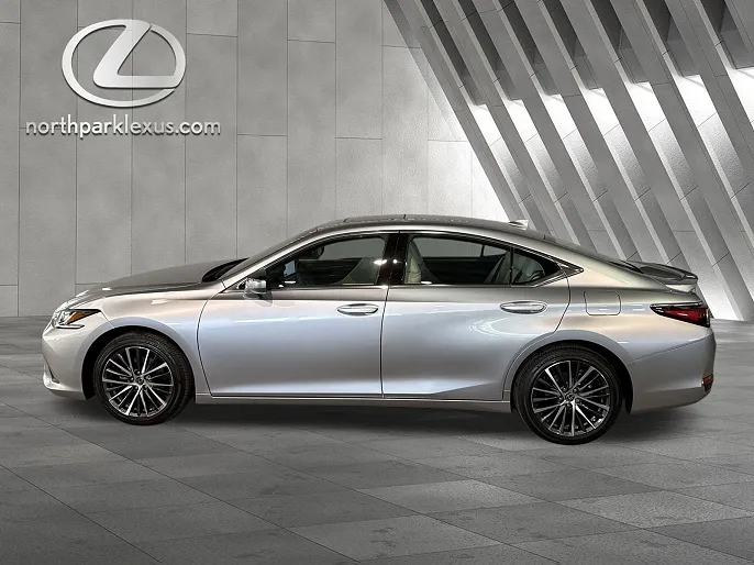 2025 Lexus ES