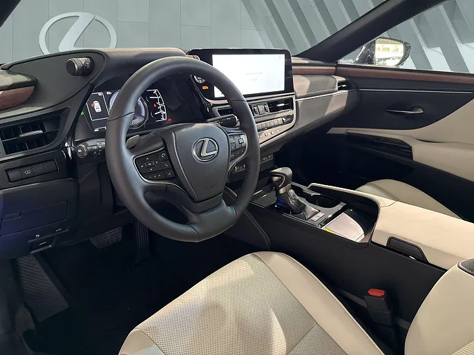 2025 Lexus ES