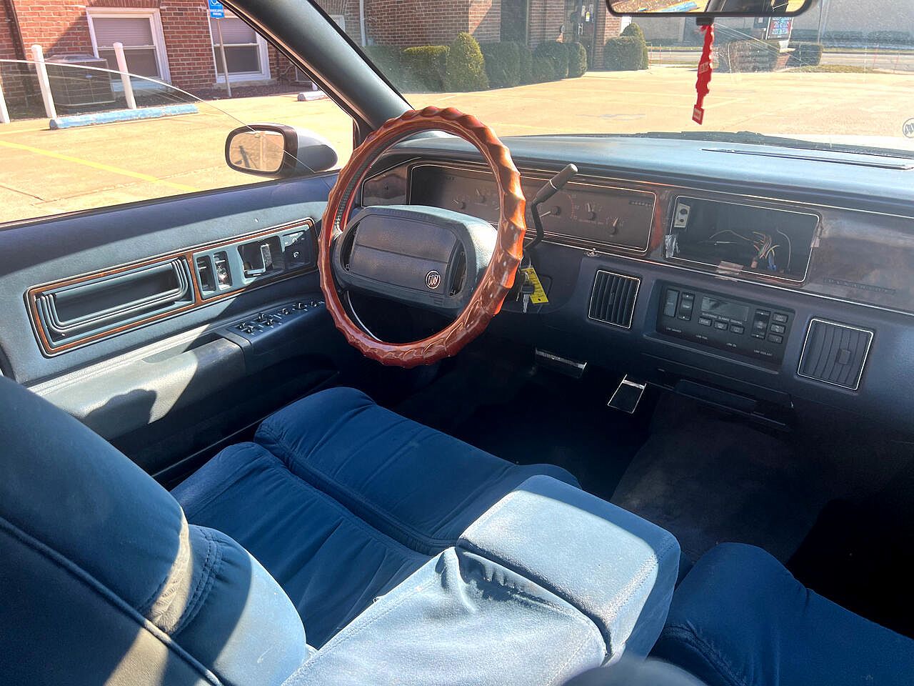 1992 Buick Roadmaster Limited image 18