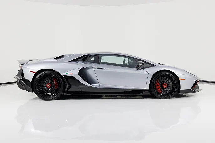 2022 Lamborghini Aventador
