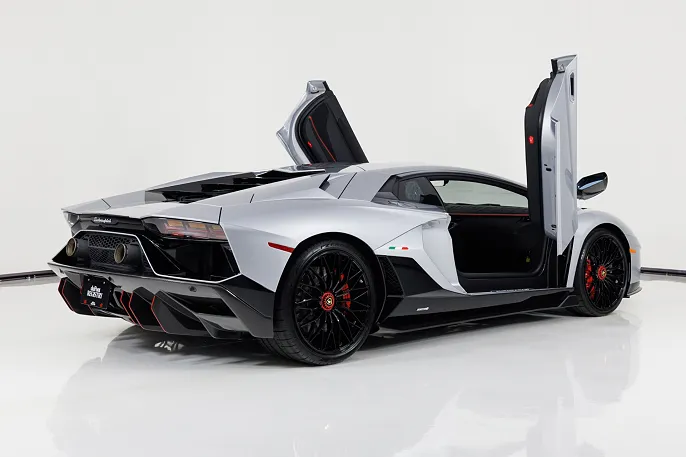 2022 Lamborghini Aventador