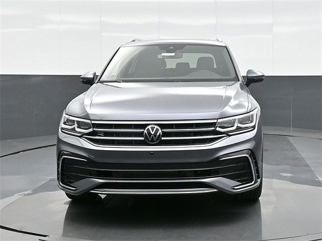 2024 Volkswagen Tiguan SEL image 1