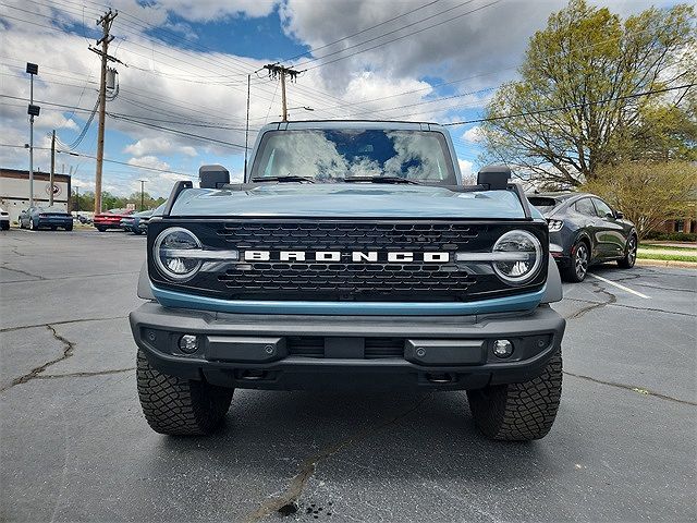 2022 Ford Bronco null image 1