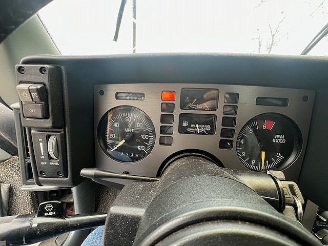 1987 Pontiac Fiero GT image 12