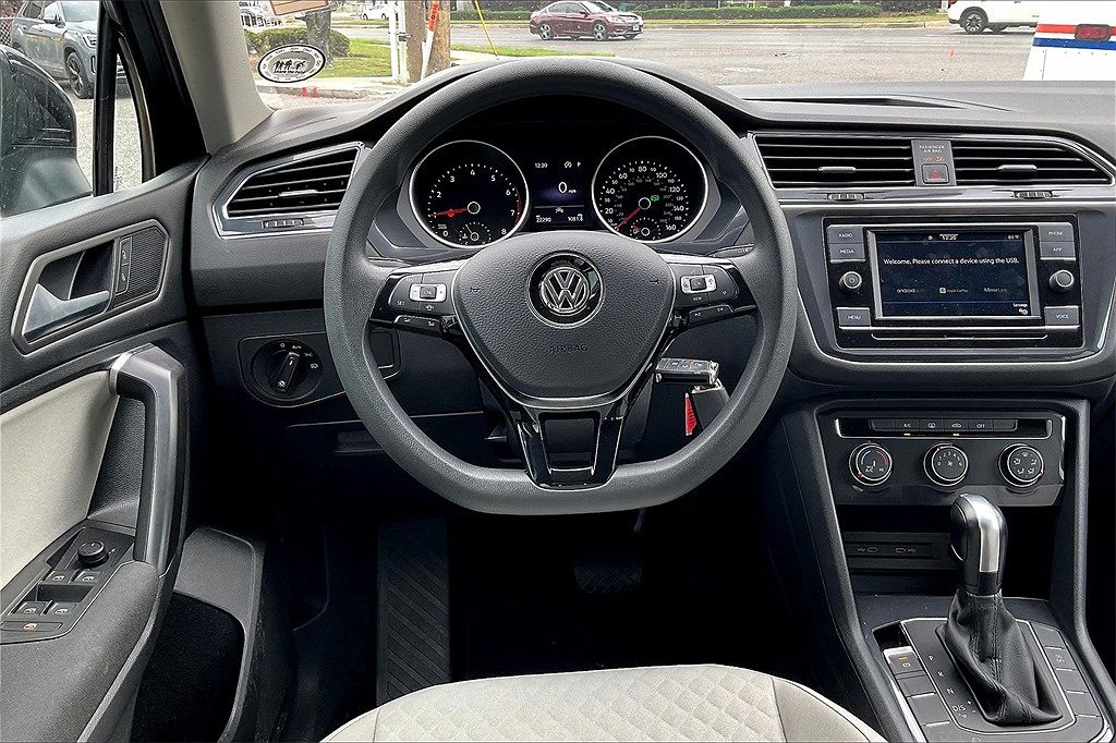 2021 Volkswagen Tiguan S image 4