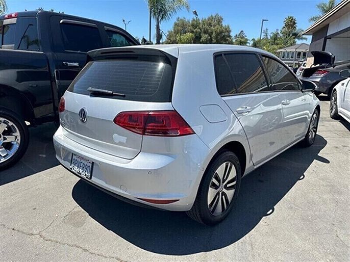 2016 Volkswagen e-Golf