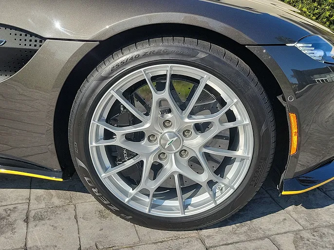 2021 Aston Martin V8 Vantage