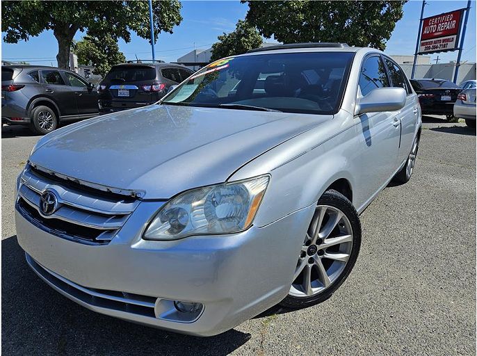 2005 Toyota Avalon