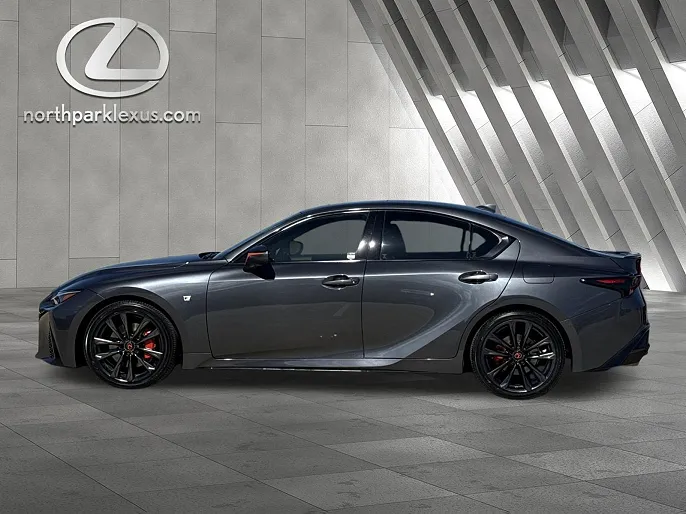 2023 Lexus IS