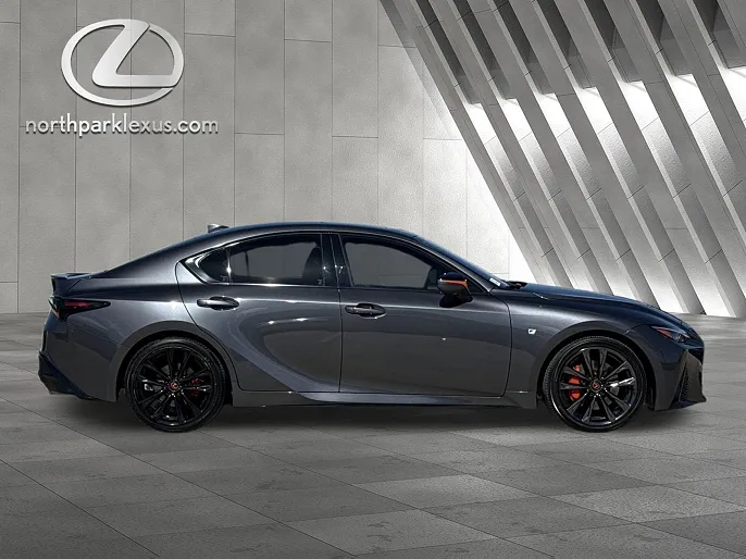 2023 Lexus IS