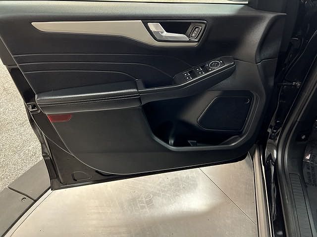 2021 Ford Escape SE image 3