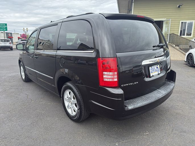 2010 Chrysler Town & Country