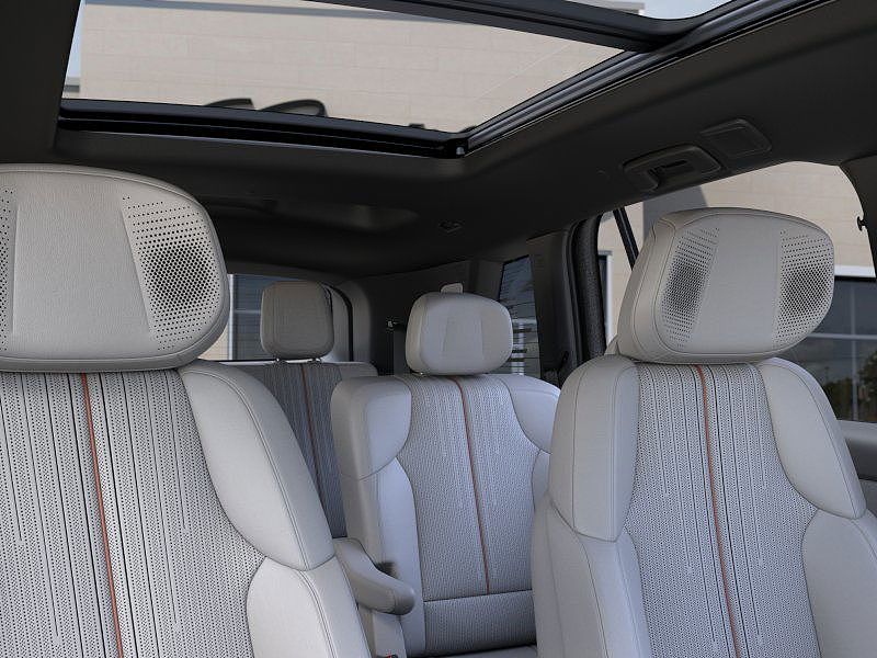 2026 Cadillac Vistiq