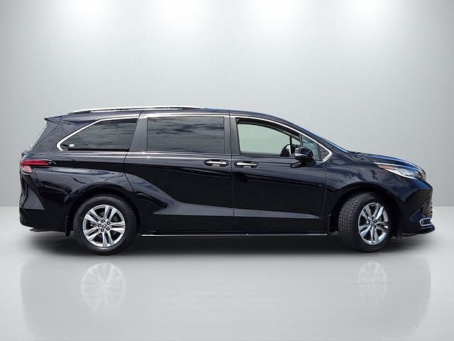 2023 Toyota Sienna