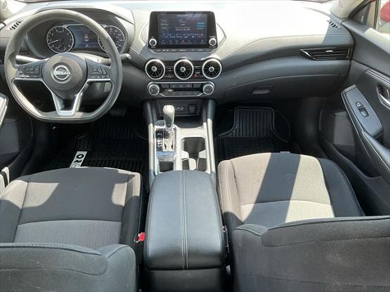 2025 Nissan Sentra SV photo 11