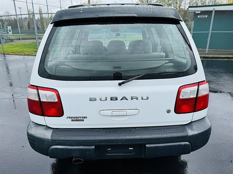 2001 Subaru Forester L image 3