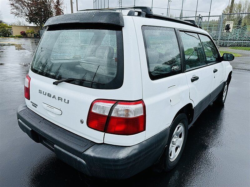 2001 Subaru Forester L image 4