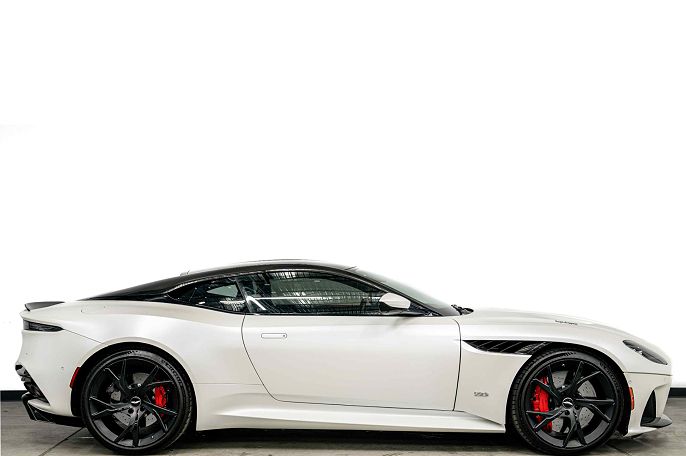 2019 Aston Martin DBS