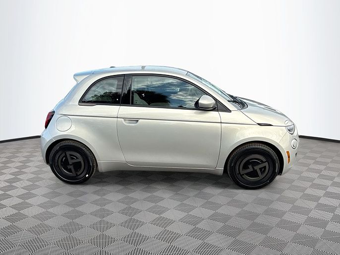 2025 Fiat 500e