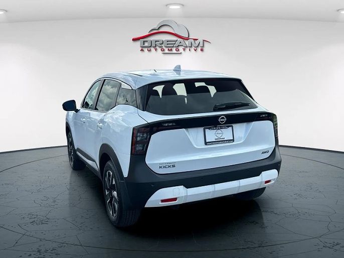 2025 Nissan Kicks