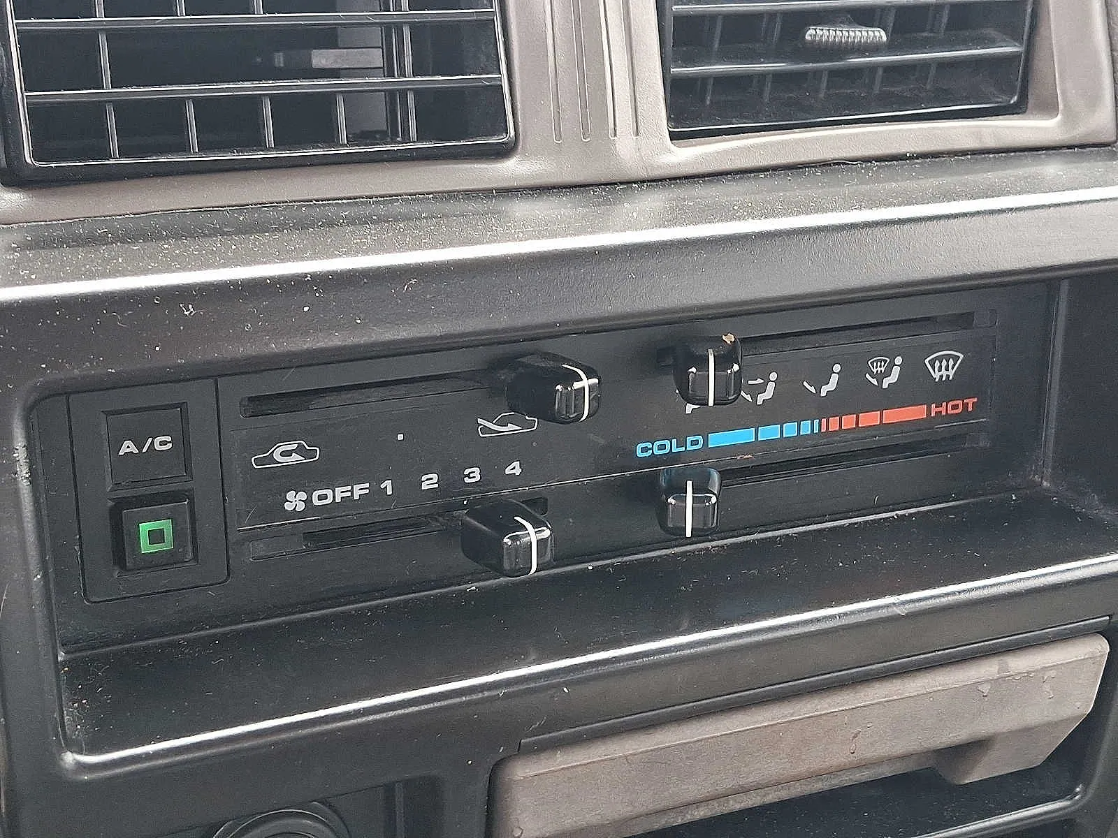 1991 Nissan Pickup